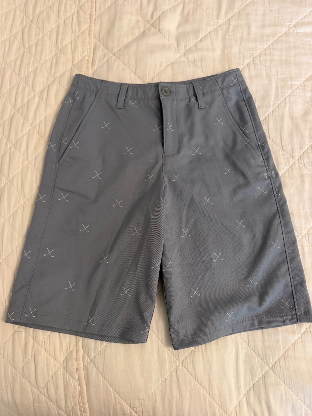 Under armour boys size 14 golf shorts